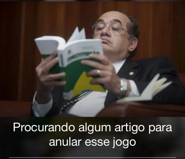 Meme sobre o quanto podemos aprender com a politica no Brasil